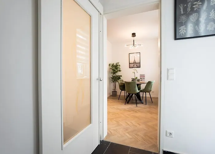 Apartment Brand-new In The 17th District Of